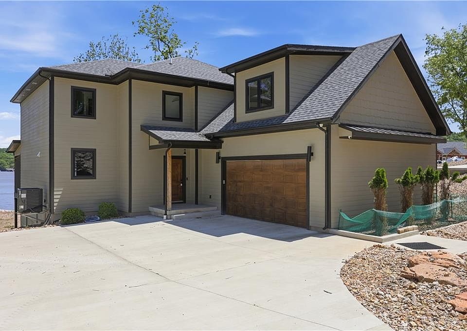 1st image of 59 Lakeway Ln