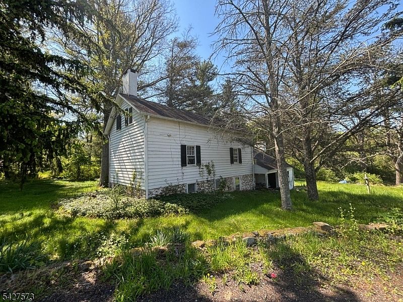 1st image of 184 Stanton Rd