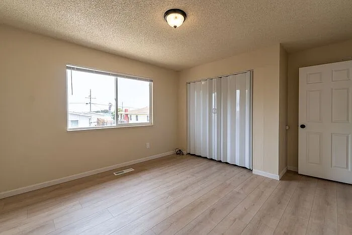 1185 Amador Ave #B — Photo 32