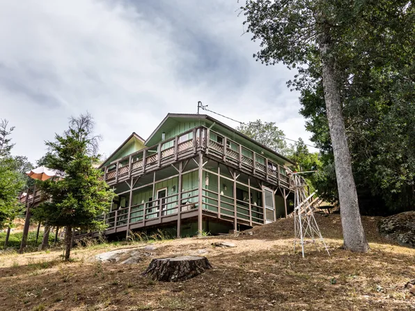 45889 Flying T Drive, California Hot Springs, CA 93207