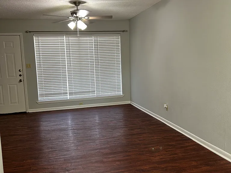 1606 N Vine St #B — Photo 4