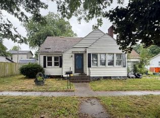 118 W Spring St, Winamac, IN 46996