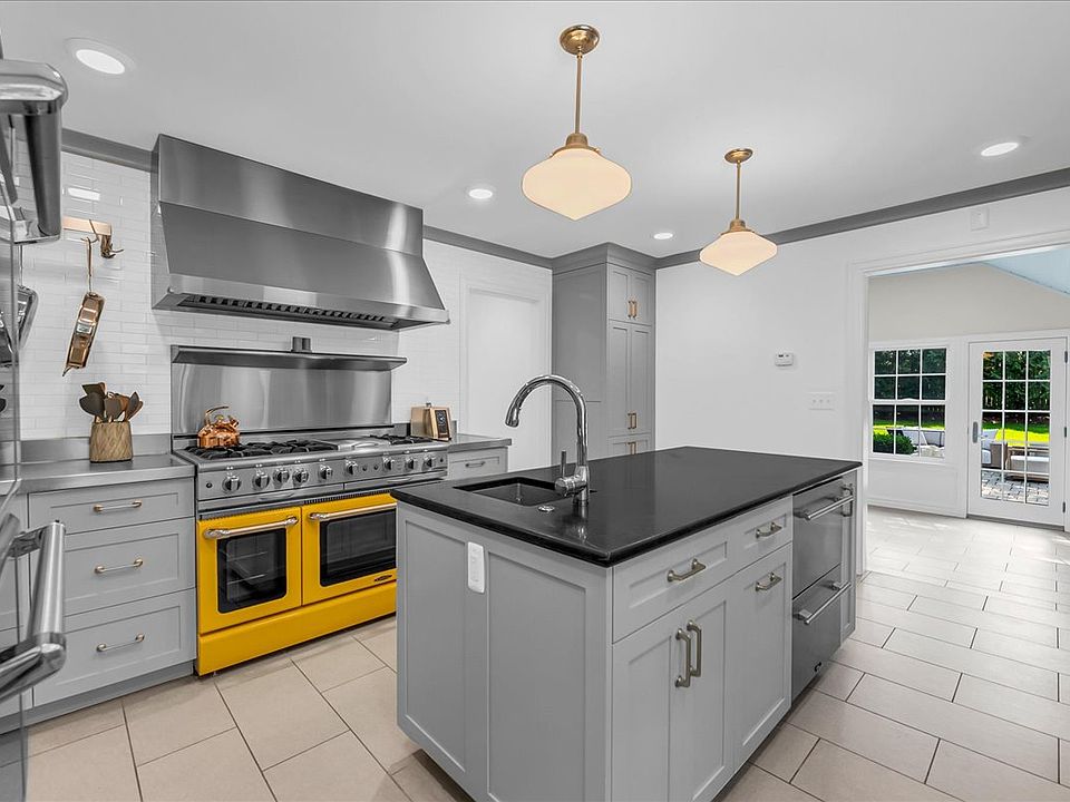 1211 Willow Ln, photo 10