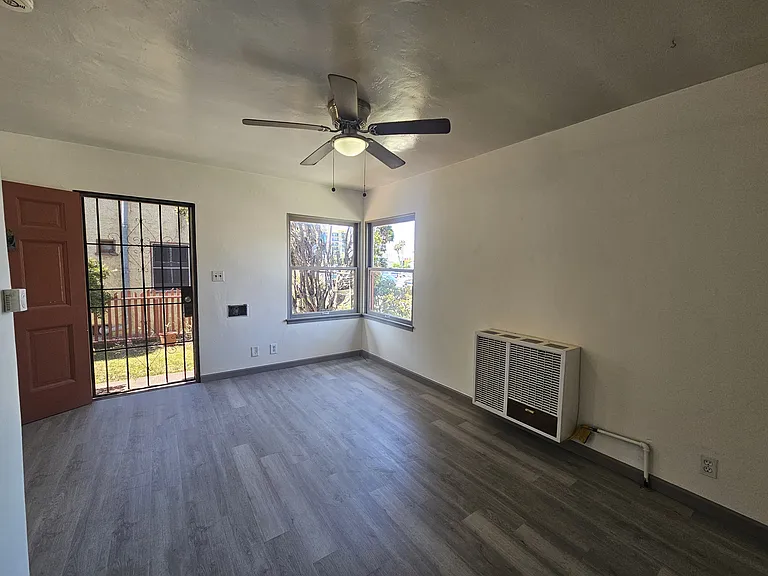 4033 Park Blvd — Photo 3