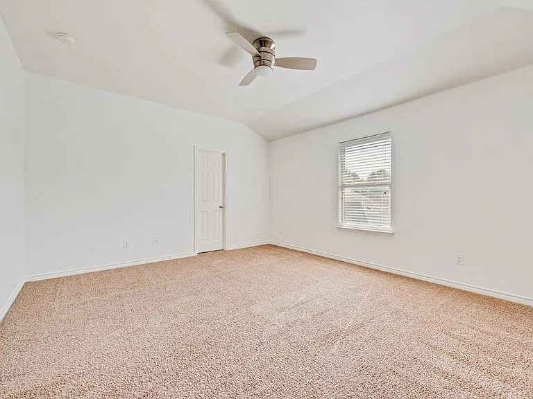 1816 Castle Creek Dr — Photo 26