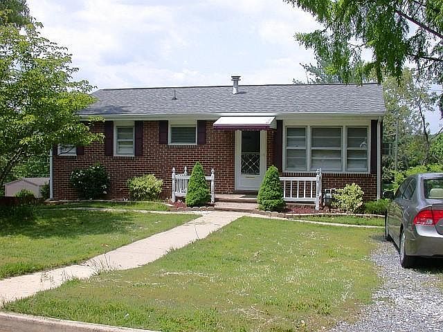 1st image of 1827 Hawthorne Ave