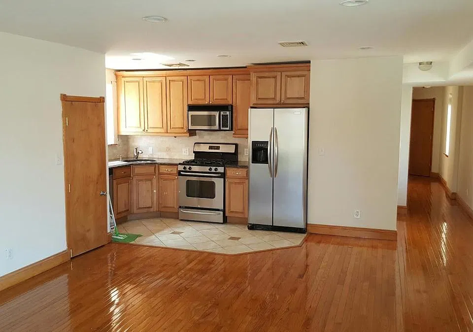 2636 E 23rd St #23