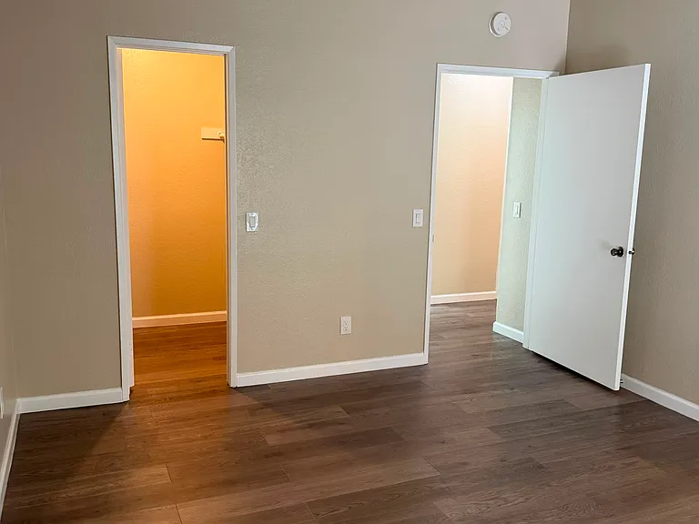 1315 E Flora St — Photo 21