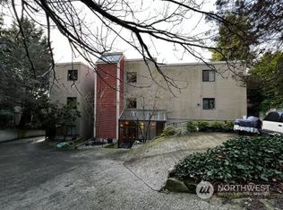 620 W Mercer Pl APT 1A, Seattle, WA 98119