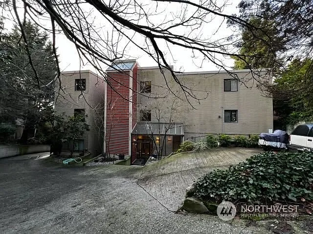 620 W Mercer Place #1-A photo 1
