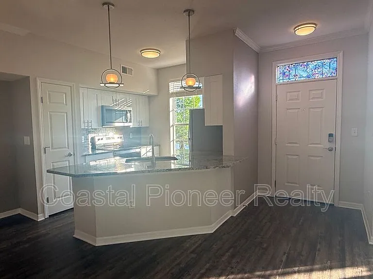 9068 Lake Chase Island Way — Photo 7