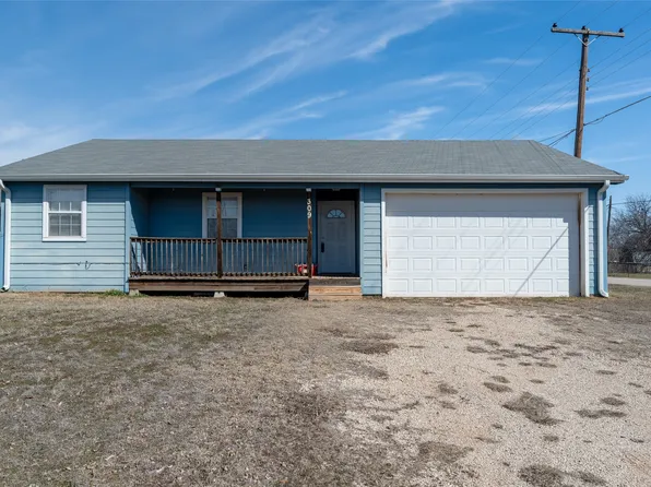 309 S Cedar St, Holliday, TX 76366