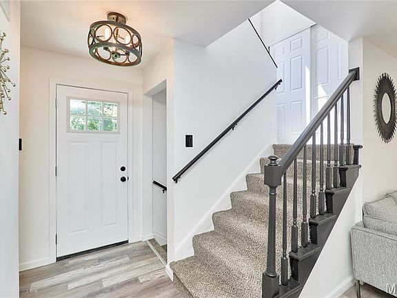 3rd image of 12361 Rossridge Ct
