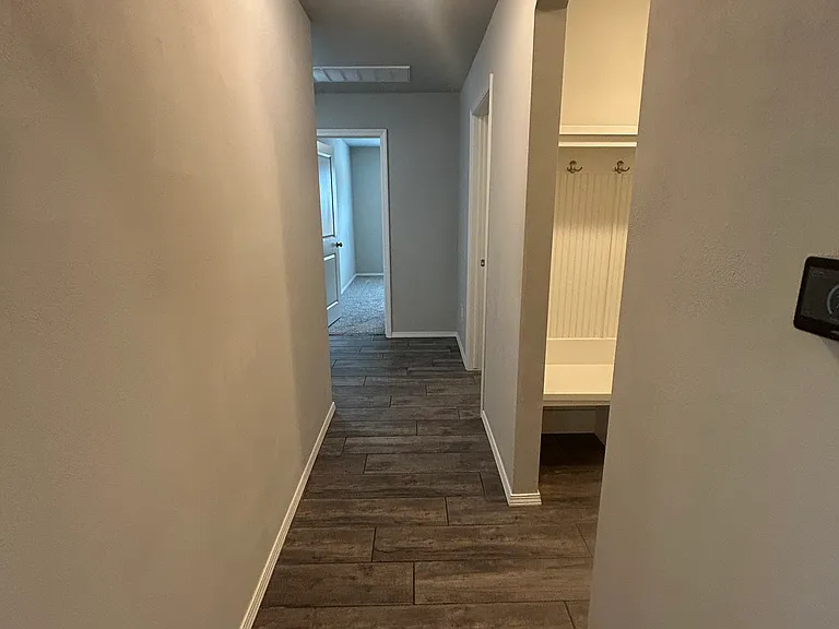 1502 E Utica Pl — Photo 25