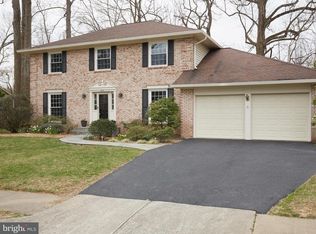 2713 Glencroft Rd, Vienna, VA 22181