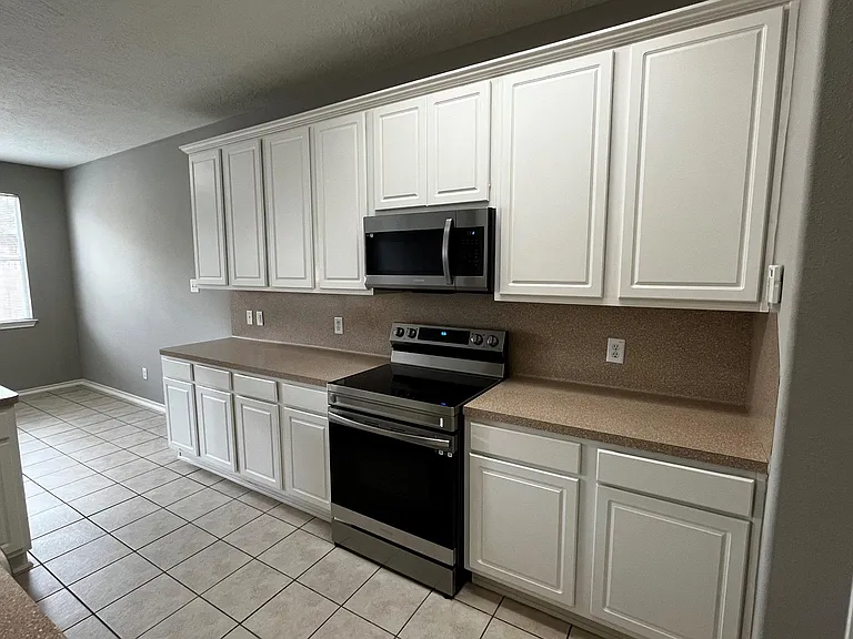 17234 Oakwood Chase Dr — Photo 4