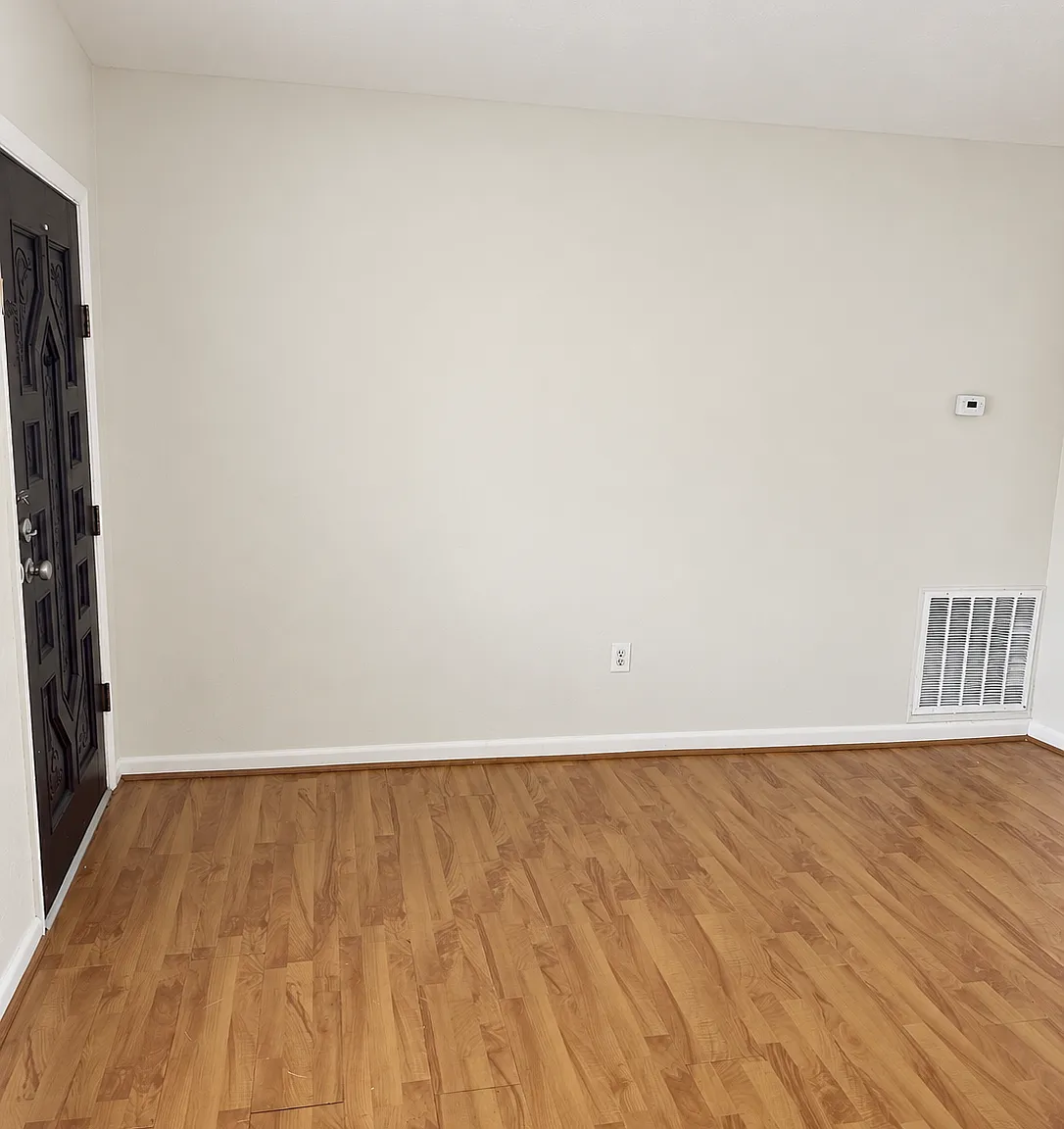 3 bed, 1188 sqft, $3,000 — Photo 4