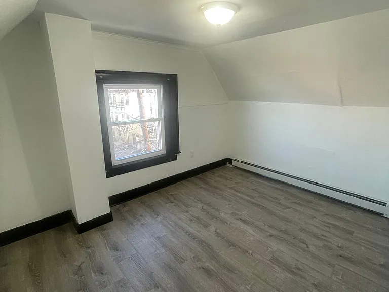 306 Court St — Photo 2