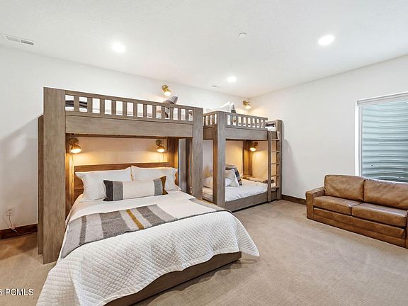 5th image of 901 W Abigail Dr #120
