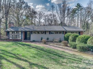 111 Kinwood St, Morganton, NC 28655