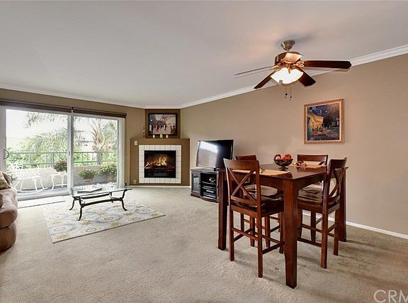 2nd image of 445 W 6th St Unit 304