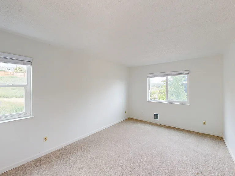 541 Alameda Del Prado #301 — Photo 15