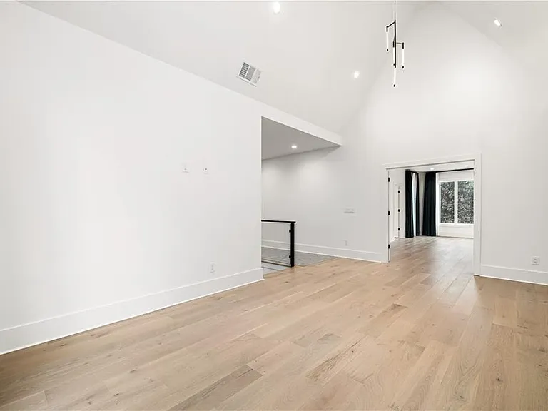 2742 Winding Ln NE — Photo 26