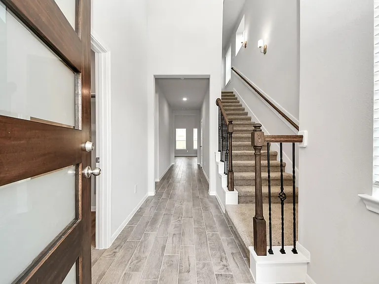 22826 Xanthos St — Photo 7