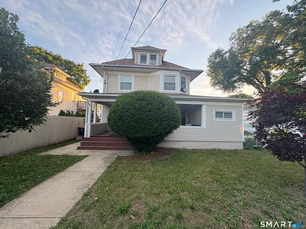 15 Edlie Avenue, Norwalk, CT 06855
