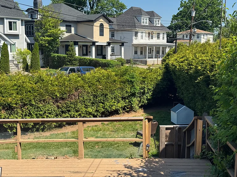 725 Westfield Ave — Photo 11