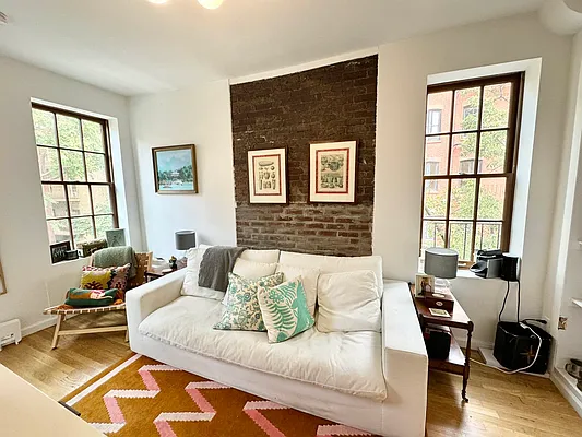 Rented by J PRESTON AND ASSOCIATES INC | media 11