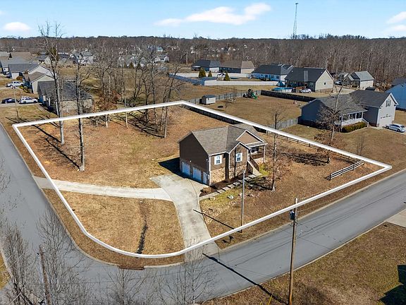 2nd image of 511 Cassie Ln
