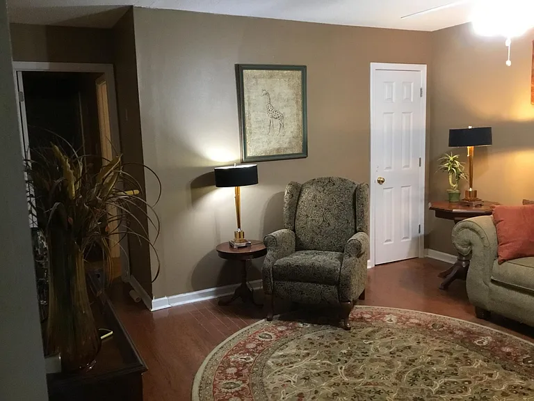 150 Magnolia Ave — Photo 2