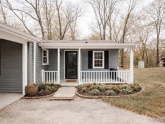 3rd image of 9046 Bunkum Rd
