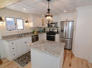 125 Burnham Rd, Lowell, MA 01852