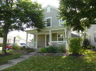 766 Golden Oak Cir, Crystal Lake, IL 60014