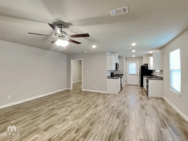 724 Rolling Terrace Cir — Photo 4