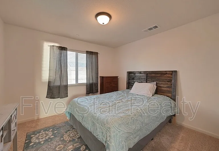 5609 Peach Tree Dr — Photo 15