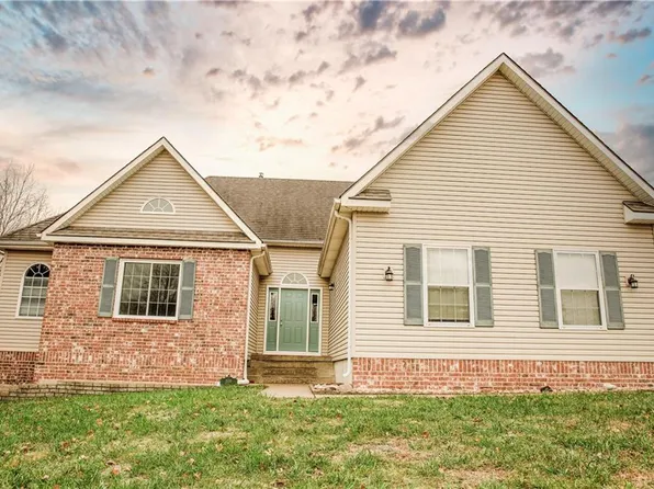 1539 Pacific Ct, Osawatomie, KS 66064