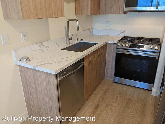 3rd image of 410 Huntington St APT B