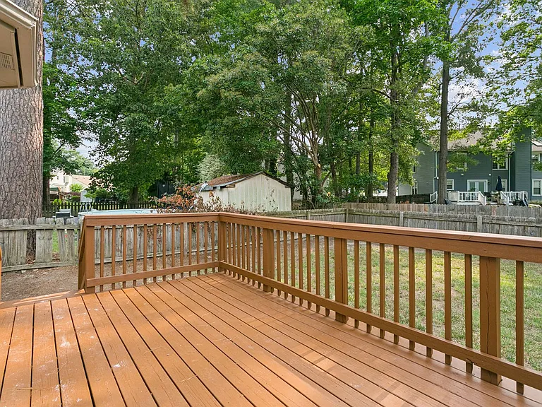 903 Belvoir Cir — Photo 23