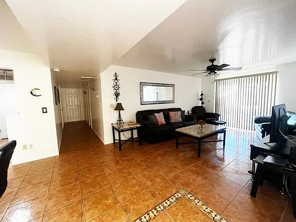 625 S Prudence Road — Photo 3