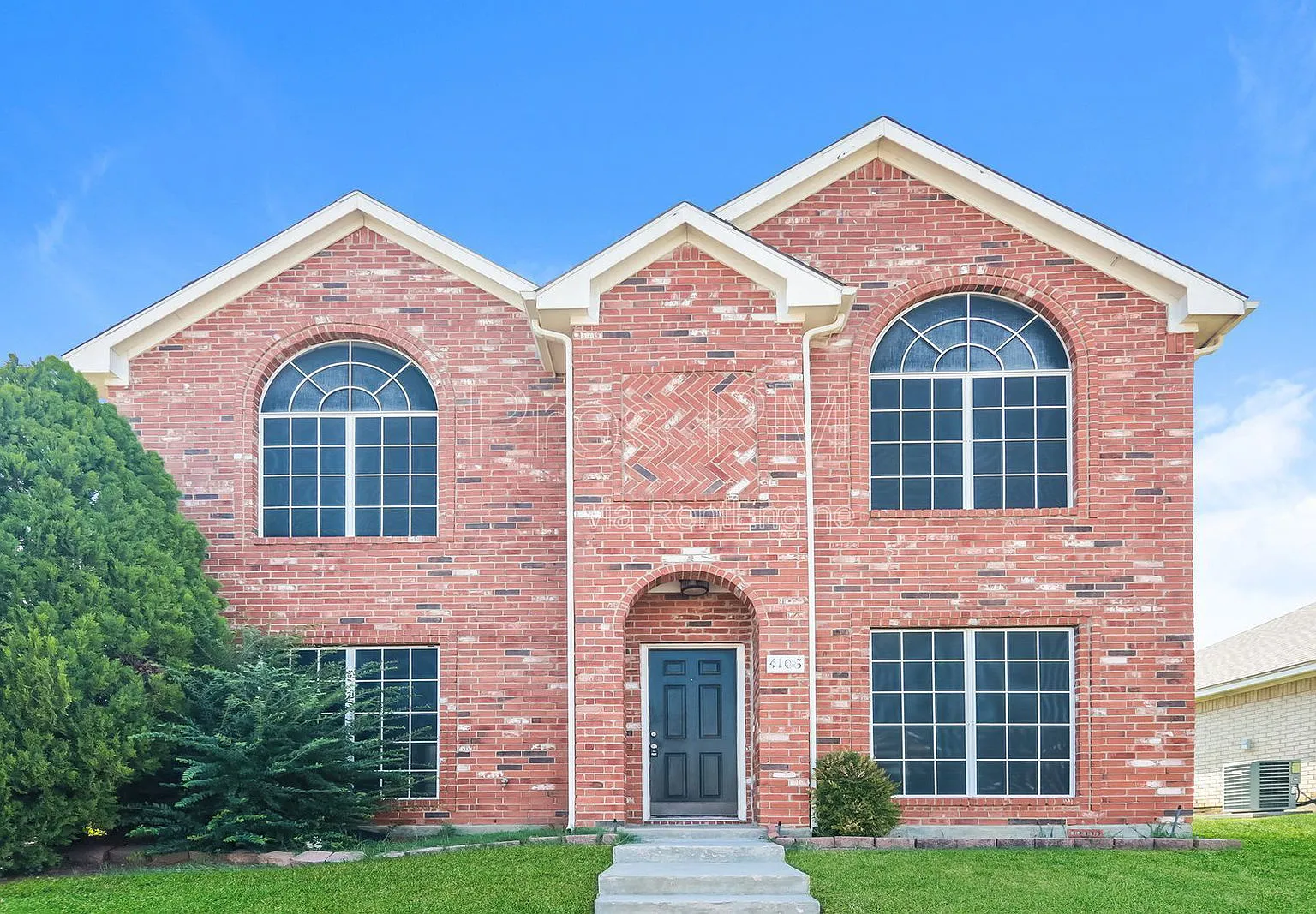 3 bed, 2.5 bath, 1895 sqft, $2,600 — Photo 1