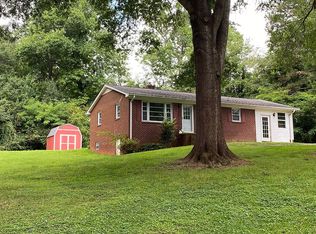 3440 Maplebrook St, Walkertown, NC 27051
