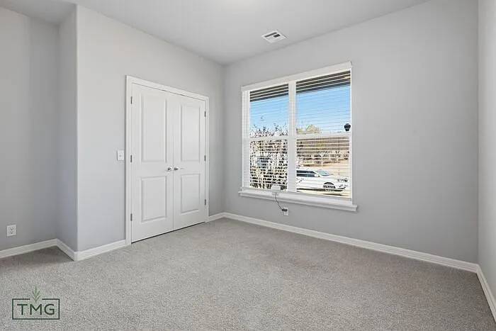 4 bed, 3.5 bath, 2937 sqft, $2,950 — Photo 4