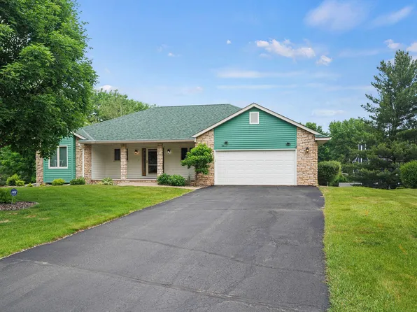 1417 Northridge Dr, Hudson, WI 54016