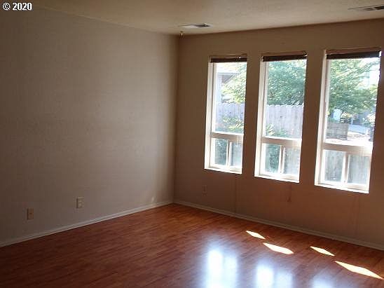 2nd image of 529 35th St