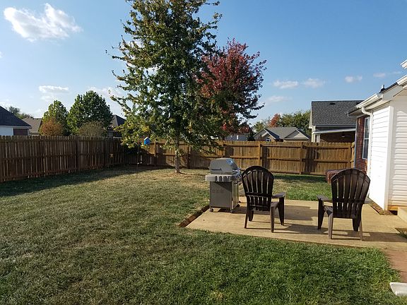 3rd image of 717 Sugarberry Ave