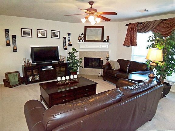 4th image of 11534 Columbia Pines Ln