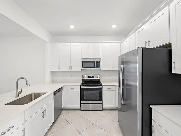 2827 Blossom Way — Photo 10